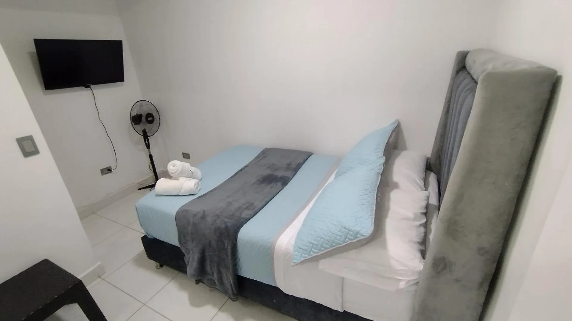 Rentalsop An02 Apartamento En Laureles, A Min Del Estadio, Cerca A Estacion Del Metro Medellín 0*,  Colombia